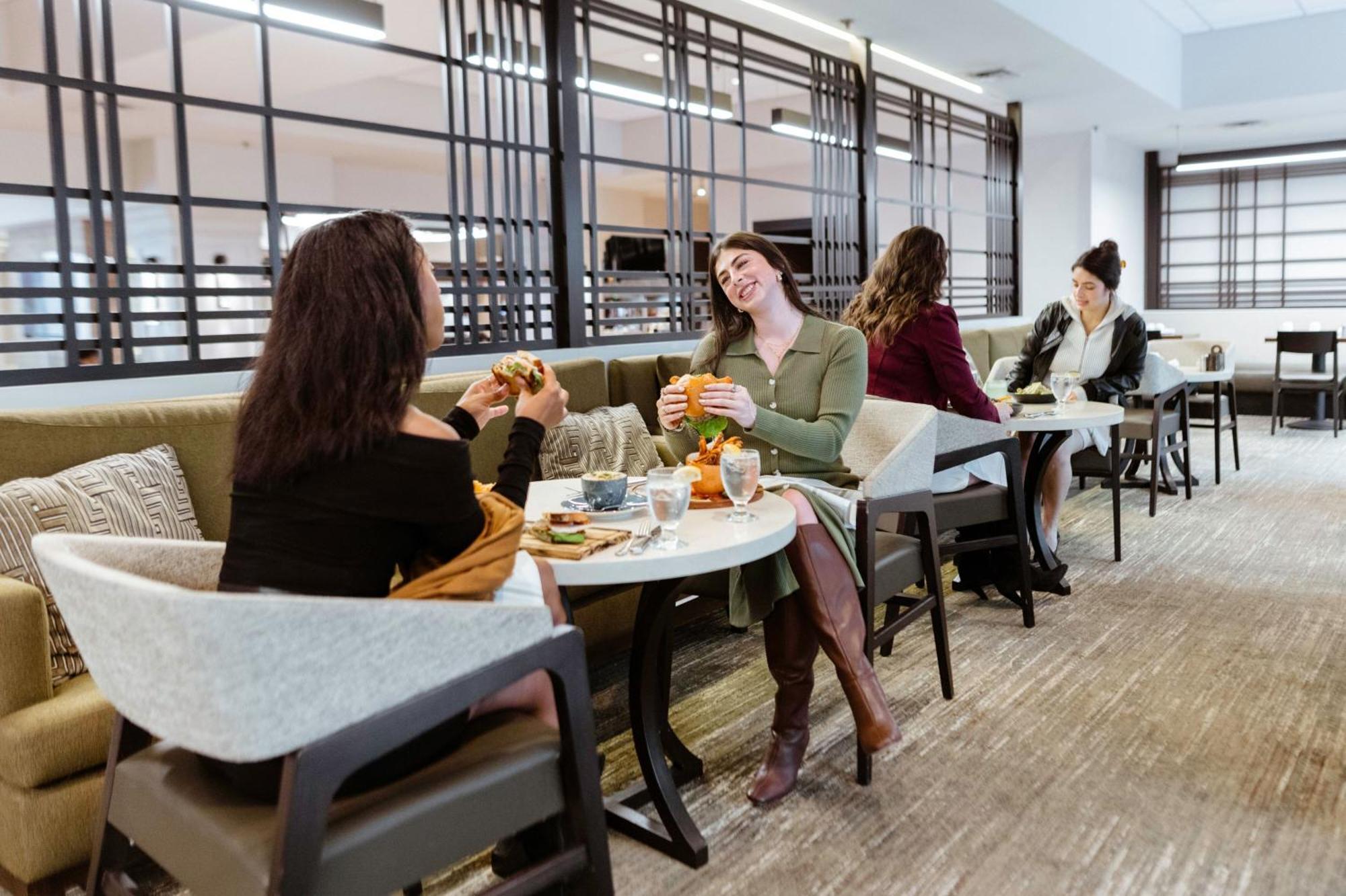 Отель Boston Marriott Пибоди Экстерьер фото