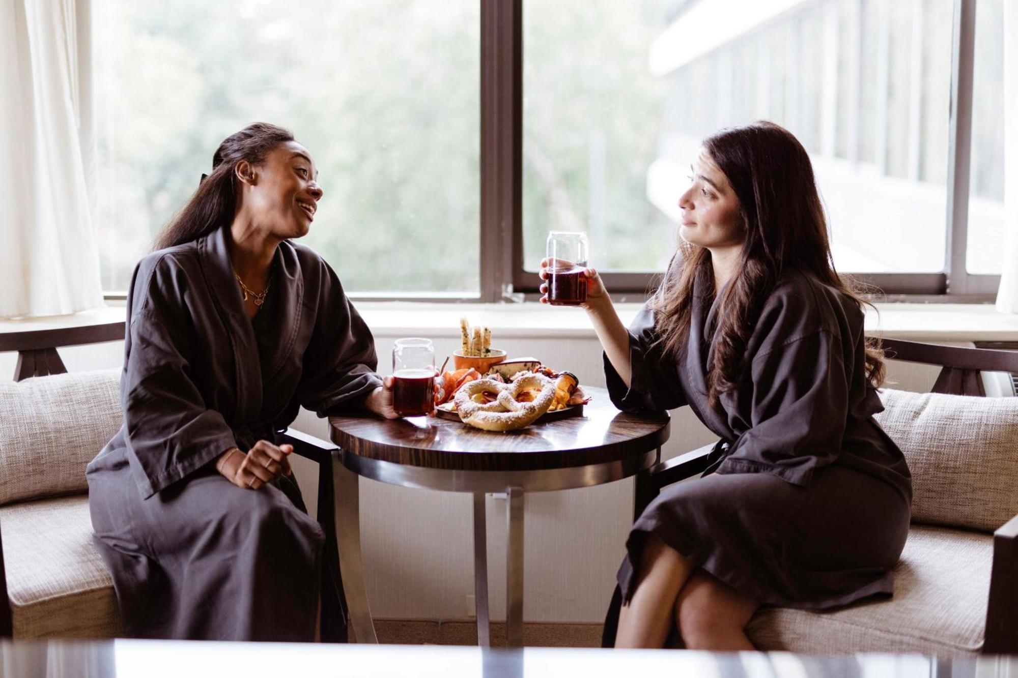 Отель Boston Marriott Пибоди Экстерьер фото