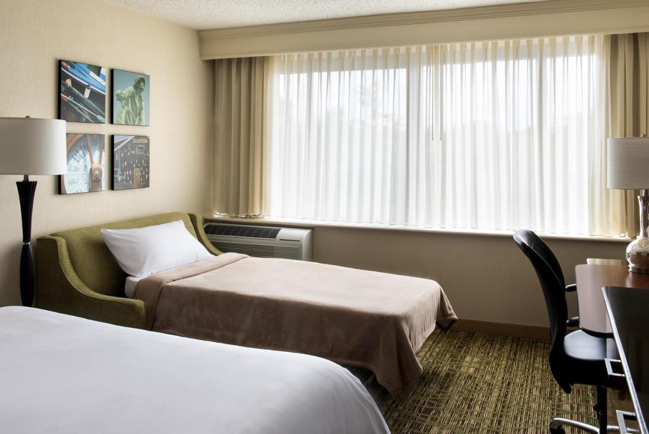 Отель Boston Marriott Пибоди Экстерьер фото